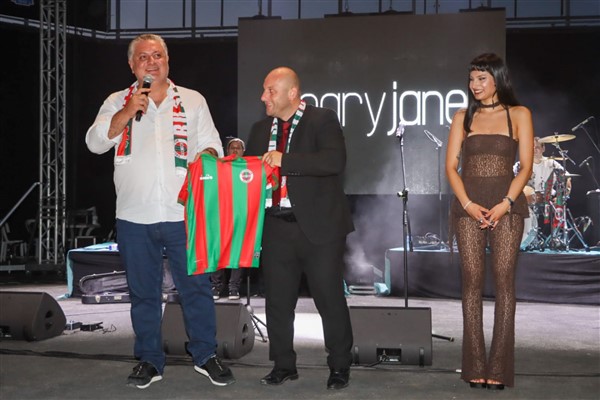 “Yalovaspor İçin Kenetlen” konser gecesi düzenlendi