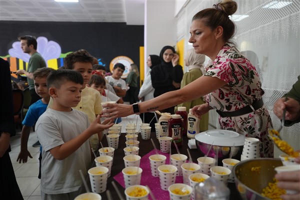 Düzce Belediyesi Çocuk Üniversitesi’nden aşure etkinliği