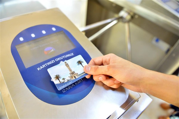 İzmir’de toplu ulaşım 15 Temmuz’da yüzde 50 indirimli