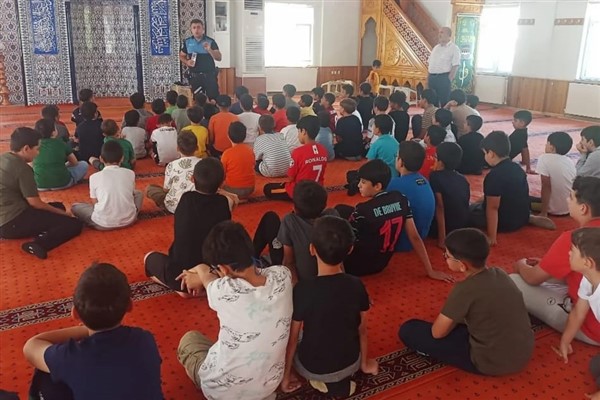 Erzincan’da 390 öğrenciye güvenlik eğitimi verildi