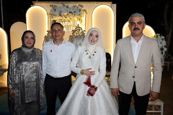 Başkan Avan, belediye personelinin düğününe katıldı