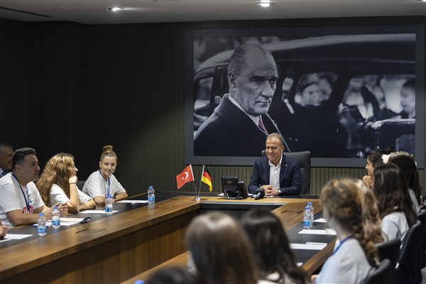 Başkan Seçer, Oberhausen’dan gelen öğrencilerle buluştu