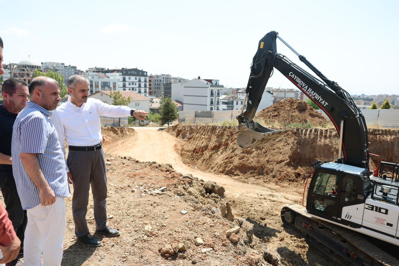 Başkan Çiftçi: Kültür Evi ve amfitiyatro projemize başladık