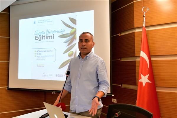 Bornova’da zeytin üreticilerine yönelik eğitim