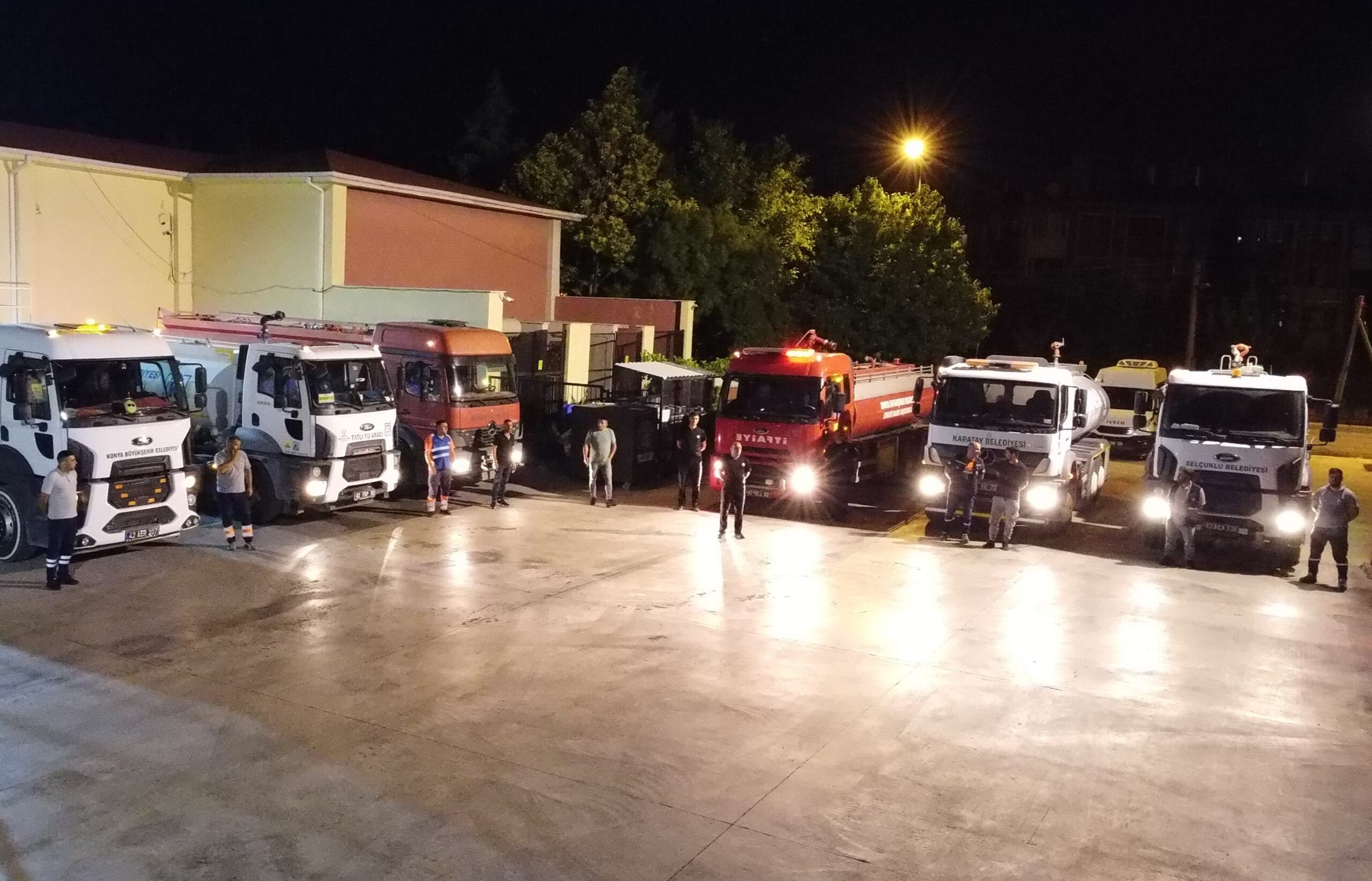 Başkan Altay: İtfaiye ekiplerimiz Antakya’daki yangına müdahale için gece yola çıktı