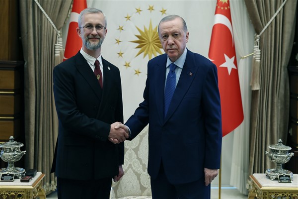 Cumhurbaşkanı Erdoğan, Ukrayna Büyükelçisi Celalov’u kabul etti