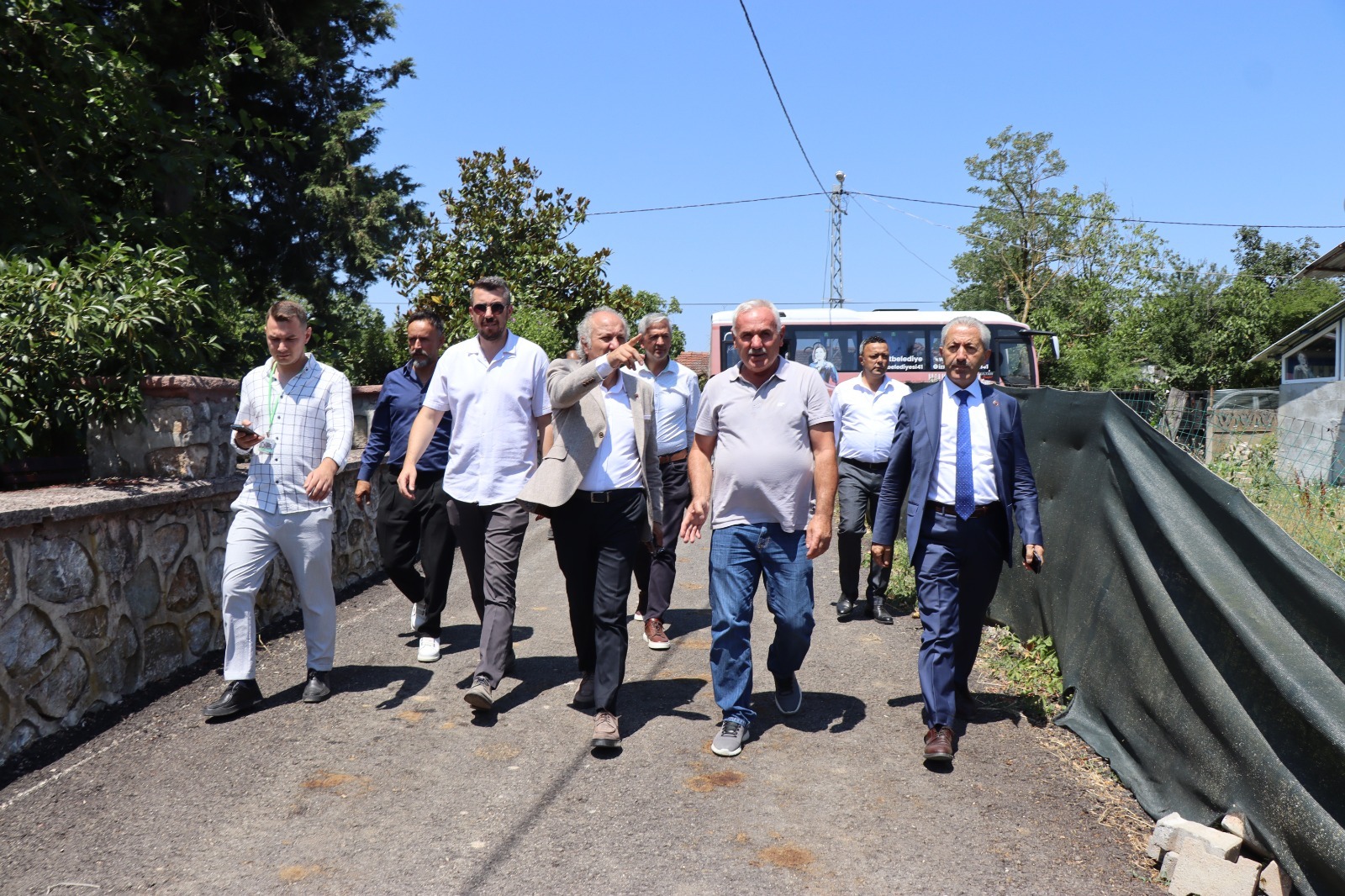 İzmit Belediyesi, kırsal mahallelerin taleplerini Kurtdere’de masaya yatırdı