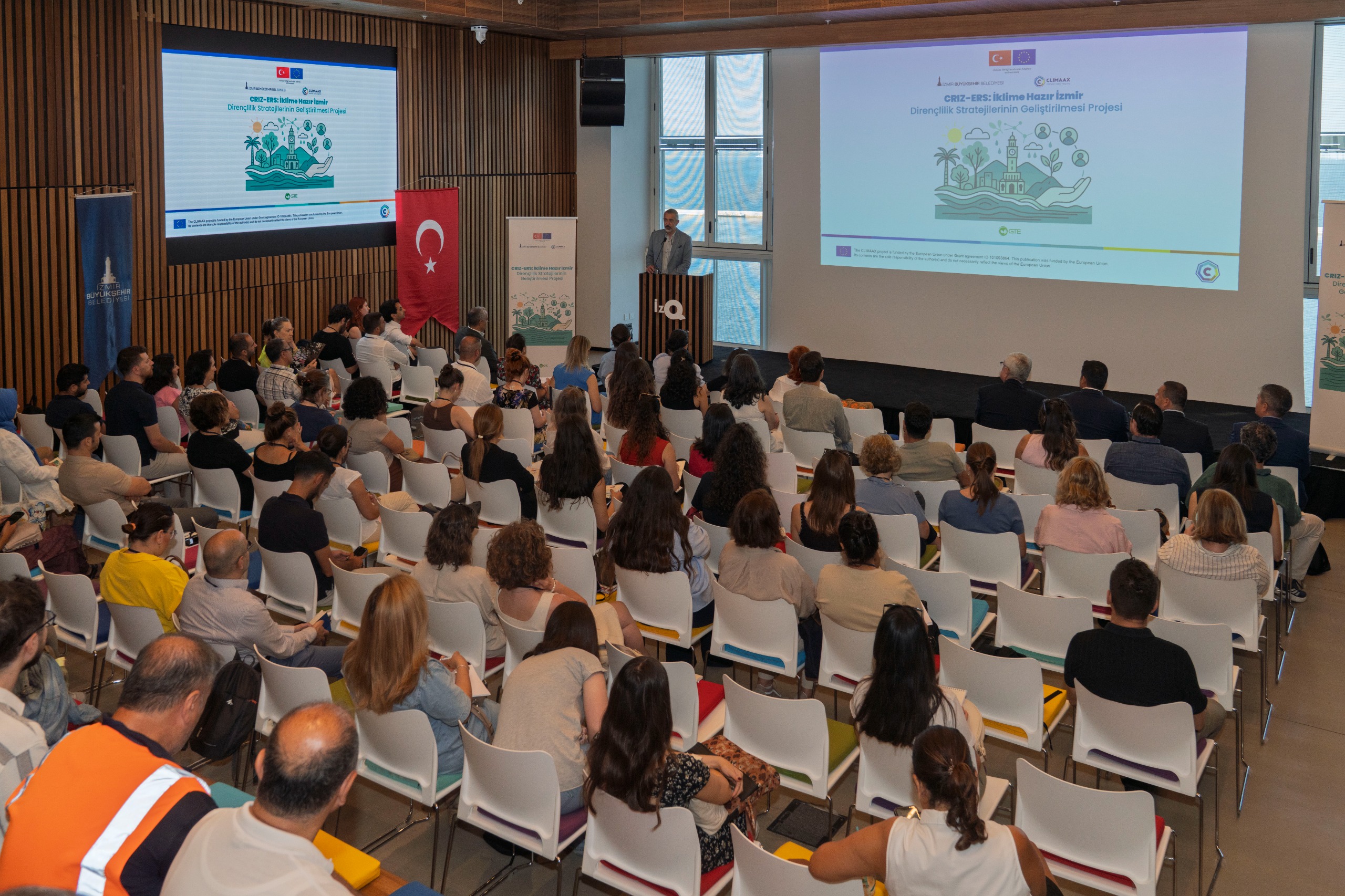 İzmir’de çoklu iklim tehditleri konuşuldu