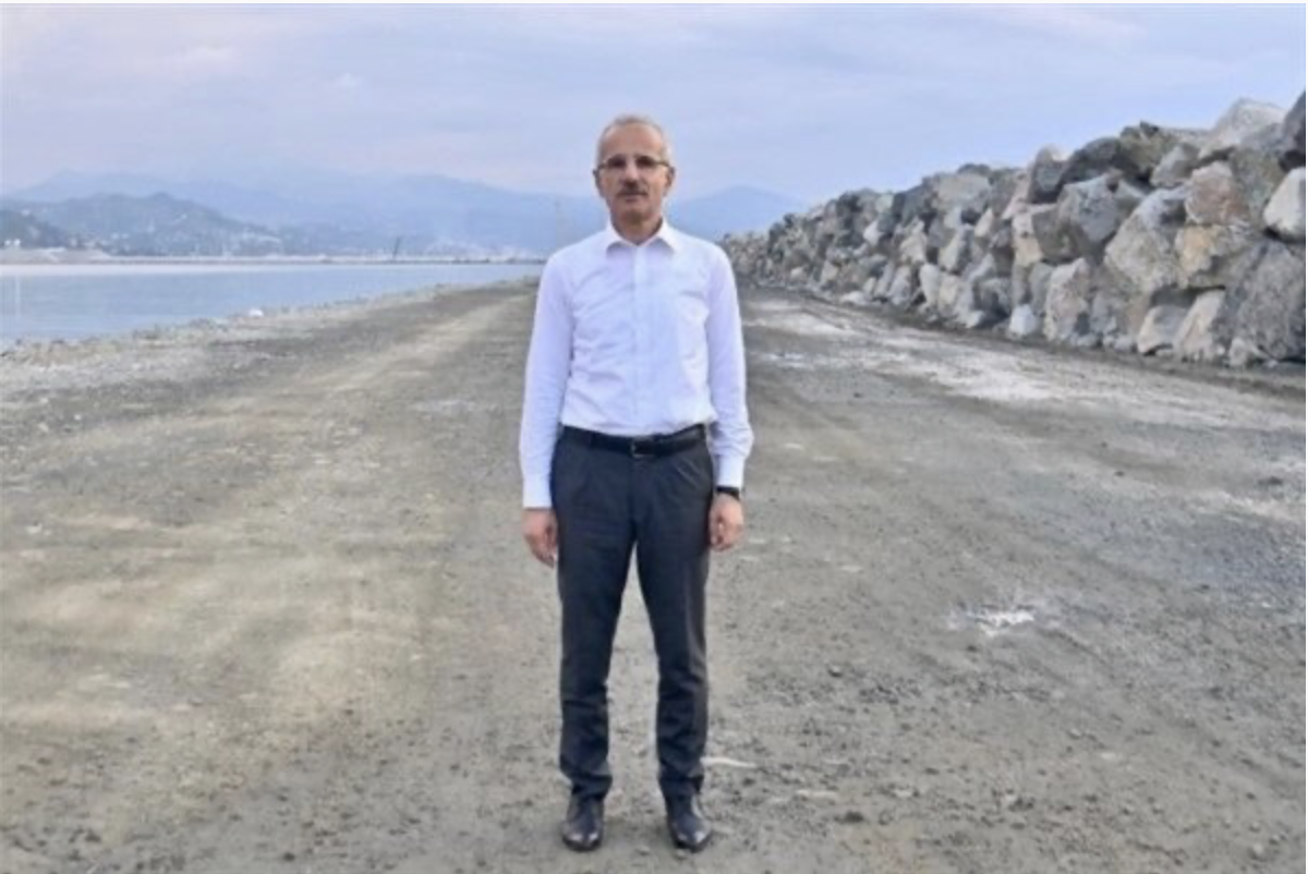 Ulaştırma Bakanı Uraloğlu’ndan İnce’ye yanıt: Yürüyüş yangından 10 saat önceydi