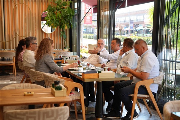Başkan Sarıkurt, hastane yöneticileriyle bir araya geldi