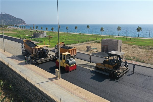 Kızılin Sahil yolunda sıcak asfalt çalışması tamamlandı