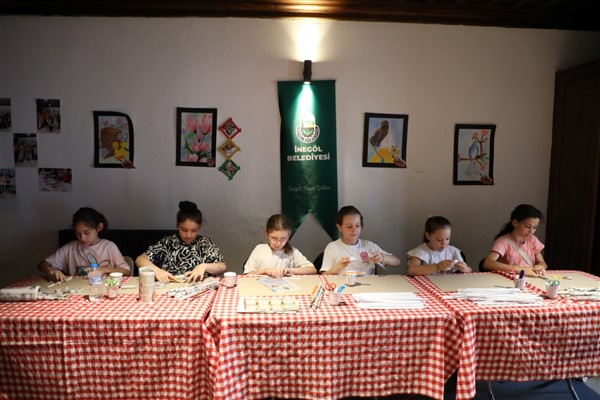 İnegöl Belediyesi, yaz tatilinde ücretsiz Çocuk Sanat Atölyesi etkinlikleri düzenliyor