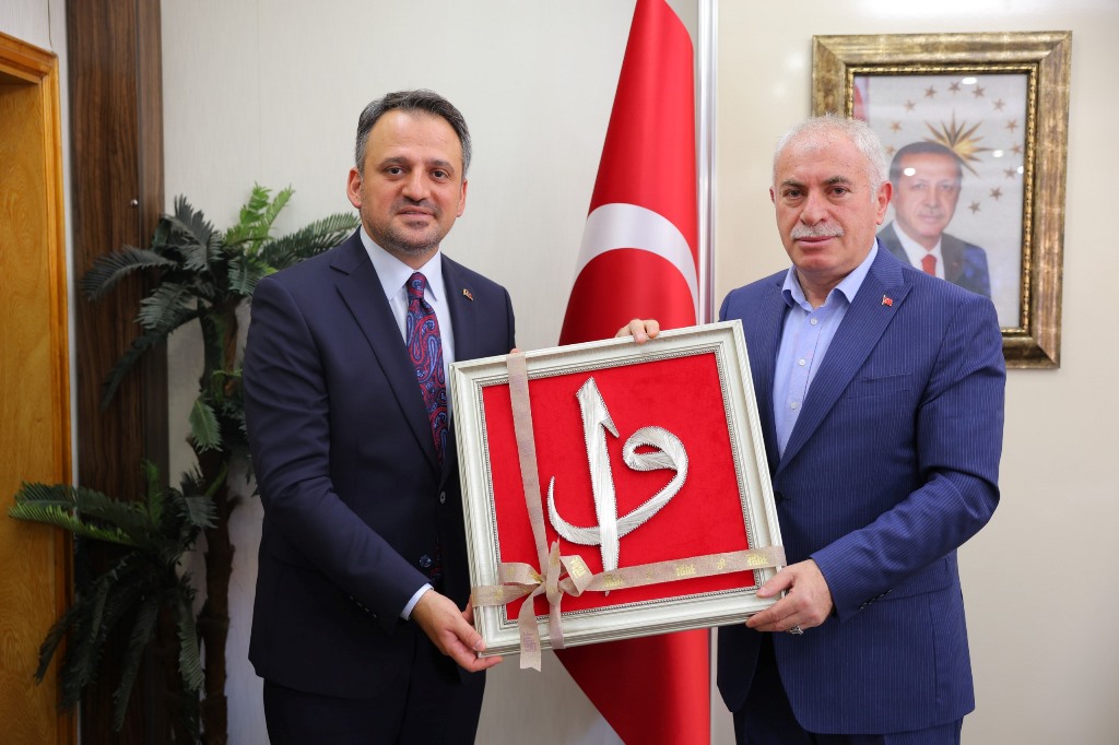 Gençlik ve Spor Bakan Yardımcısı Eminoğlu’ndan Başkan Memiş’e ziyaret