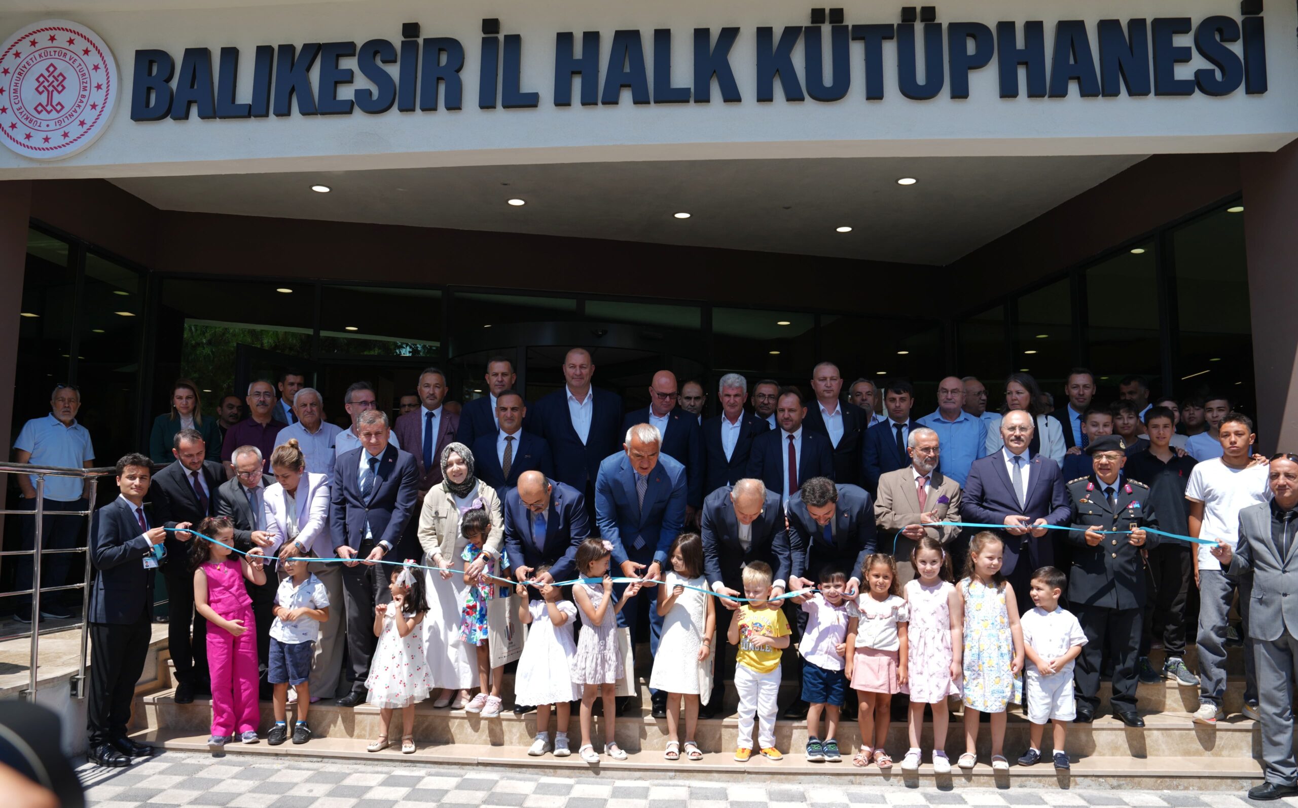 Balıkesir İl Halk Kütüphanesi hizmete açıldı
