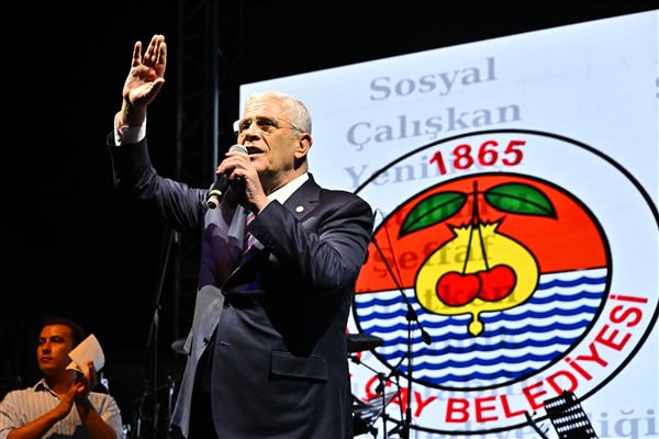 Dervişoğlu, Vişne ve Eber Sarısı Festivali’ne katıldı