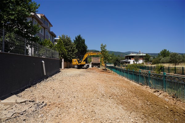 Orhangazi Belediyesi’nden yürüyüş ve bisiklet yolu çalışması