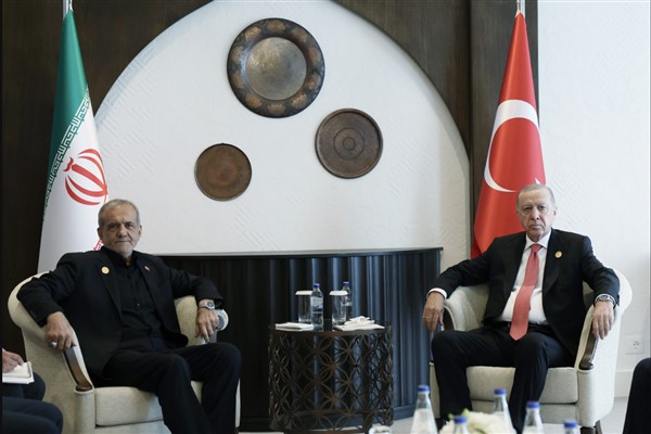 Cumhurbaşkanı Erdoğan, İran Cumhurbaşkanı Pezeşkiyan ile bir araya geldi