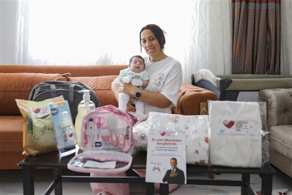 Mersin Büyükşehir’den bebekli ailelere destek