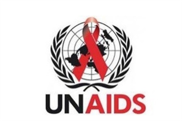 Ülkeler katı yasalar getirirken, yüksek riskli HIV grupları rekor düzeyde suçlu sayılıyor