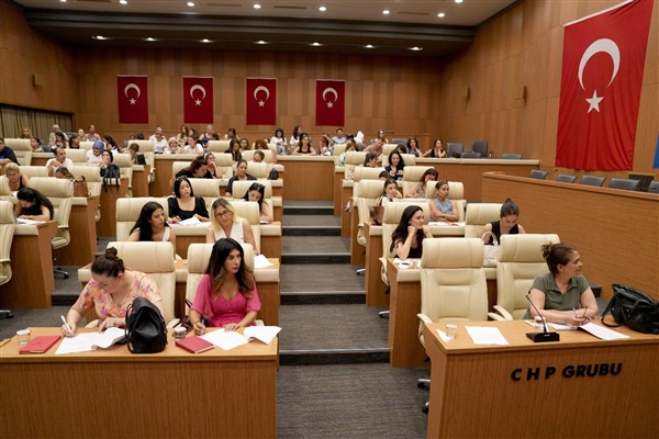 Çukurova Belediyesi’nden kreş öğretmenlerine iletişim becerileri eğitimi