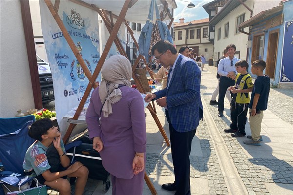 Kahveci, esnaf ve vatandaşlarla bir araya geldi