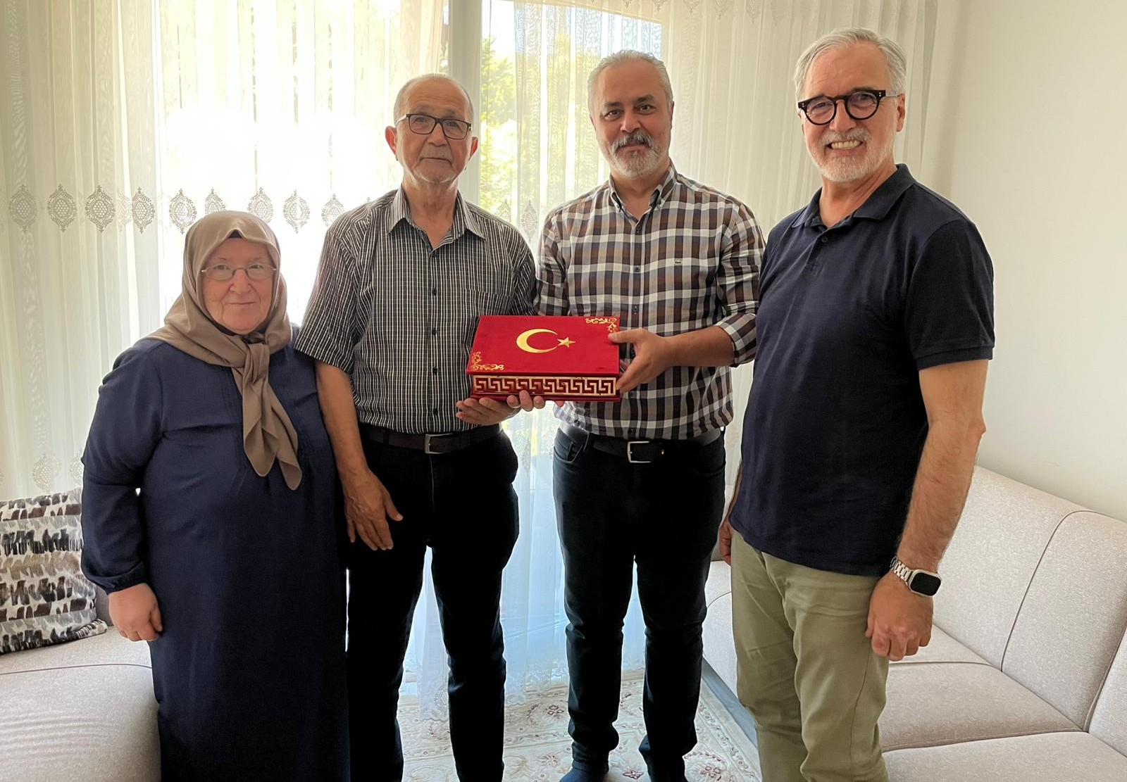 İzmit Belediyesinden Kıbrıs Gazilerine vefa ziyareti