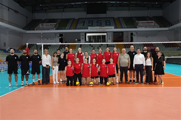 Nilüfer Belediyespor Eker Kadın Voleybol Takımı hazırlıklara başladı