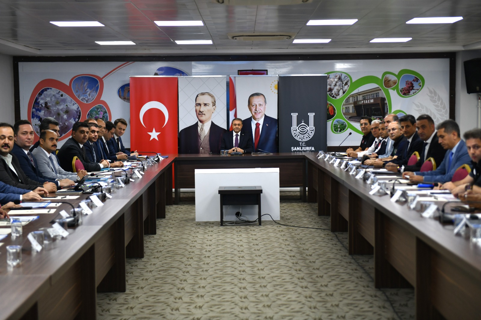 Şanlıurfa’da deprem konutlarının yapım süreçleri masaya yatırıldı