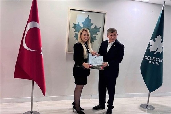 Gelecek Partisi Bursa İl Başkan Yardımcısı Işık Başaran istifa etti