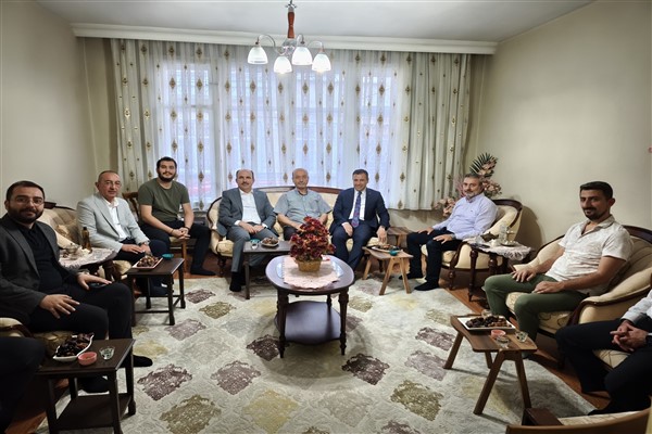 Başkan Altay, hac ibadetini yerine getiren vatandaşları ziyaret etti