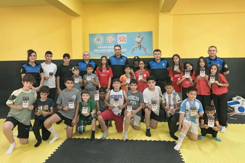 Erzincan Emniyeti’nden öğrencilere güvenlik eğitimi