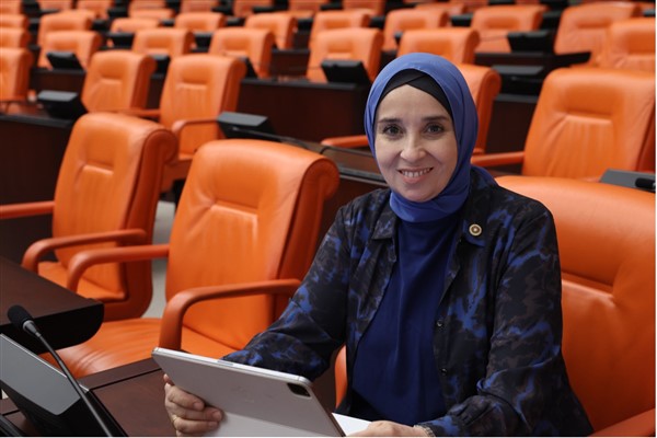 Esen: MEB LGS soru yazarları, kaynak kitaplara soru mu sağlıyor?