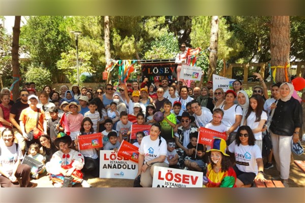 LÖSEV aileleri ve gönüllüleri İstanbul Anadolu Yakası’ndaki piknikte buluştu