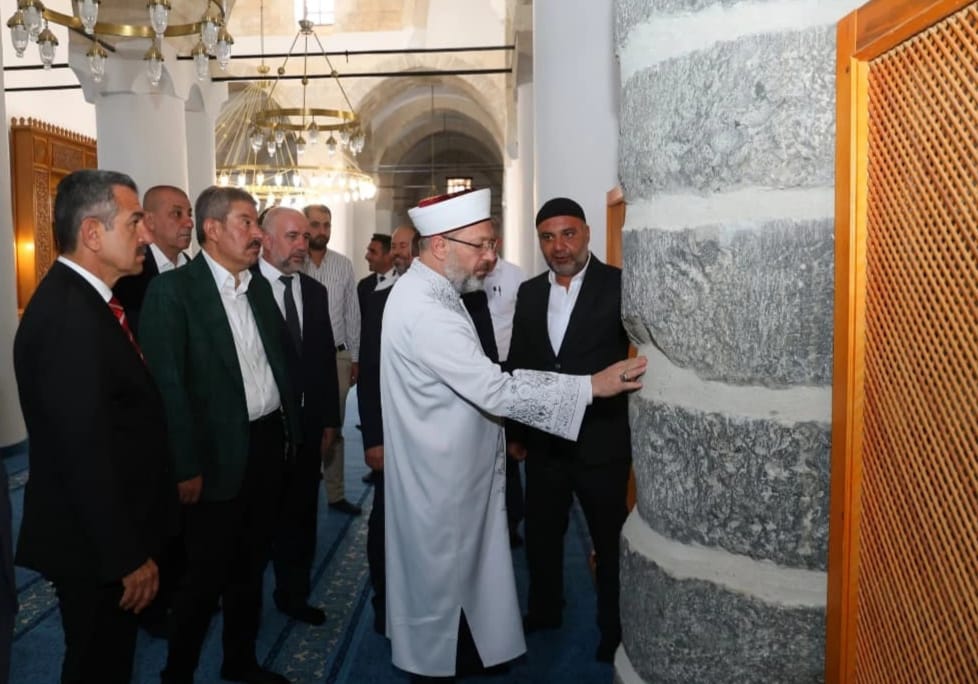 Diyanet İşleri Başkanı Erbaş, Cizre Ulu Cami’de vatandaşlarla buluştu