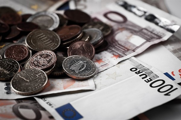 İnfo Yatırım:  EURUSD Paritesi yeni haftanın ilk işlem gününe sakin bir başlangıç yaptı