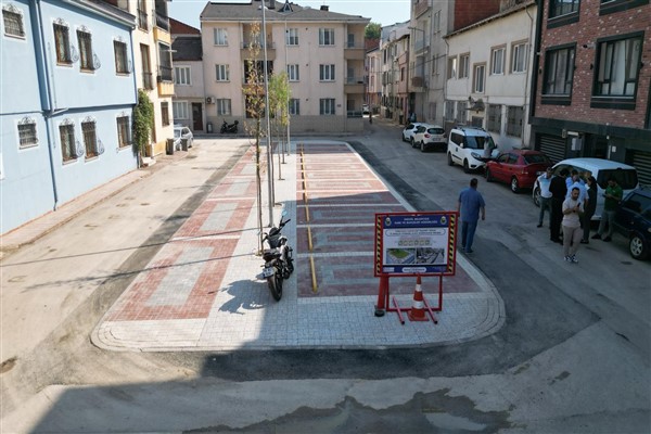 İnegöl Belediyesi’nden ücretsiz otopark ve çocuk oyun alanlarına yatırım atağı