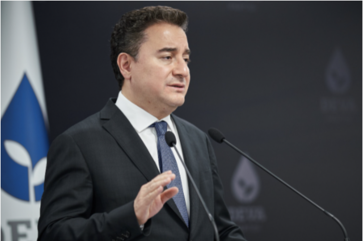 Babacan: Günler geçiyor, orman yangınlarıyla ilgili sadece şehirlerin adı değişiyor