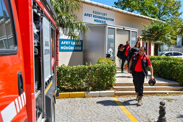 ESAK ekibi, İzmir yangınlarına destek için yola çıktı