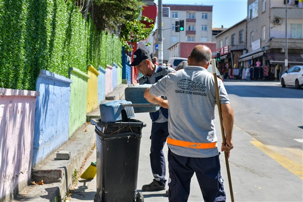 Esenyurt’ta temizlik çalışmaları sürdürülüyor