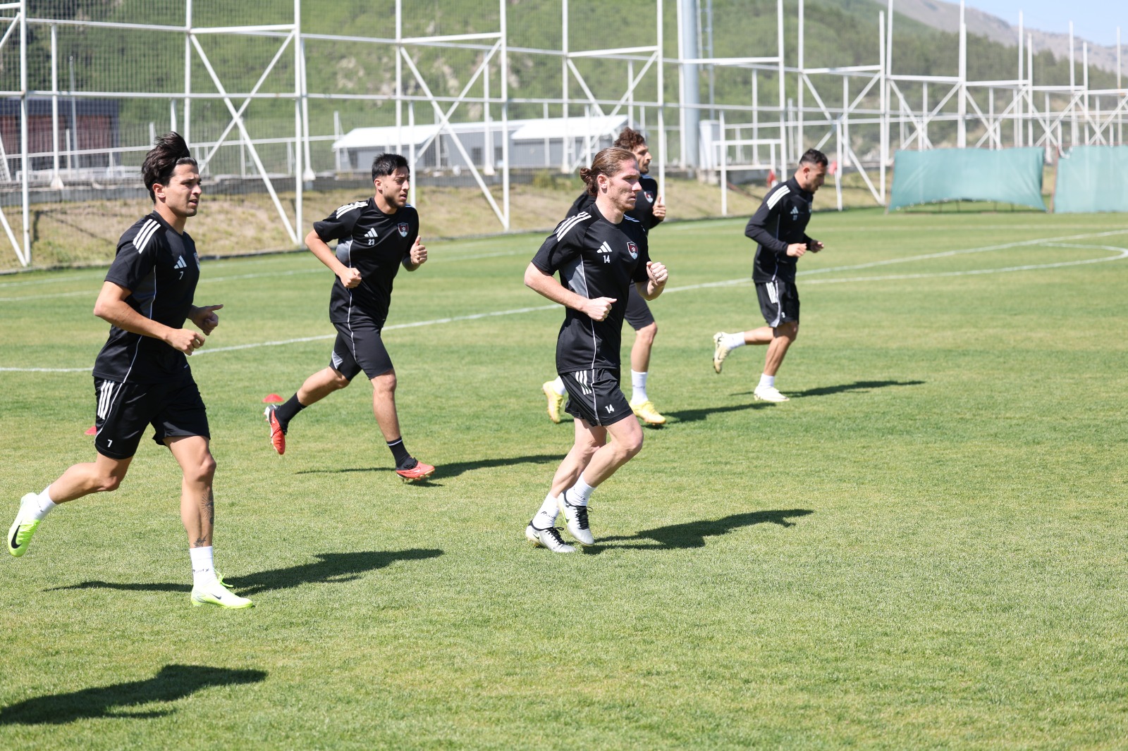 Erciyes Yüksek İrtifa Kamp Merkezi, sezona hazırlanan futbol kulüplerinin tercihi oldu