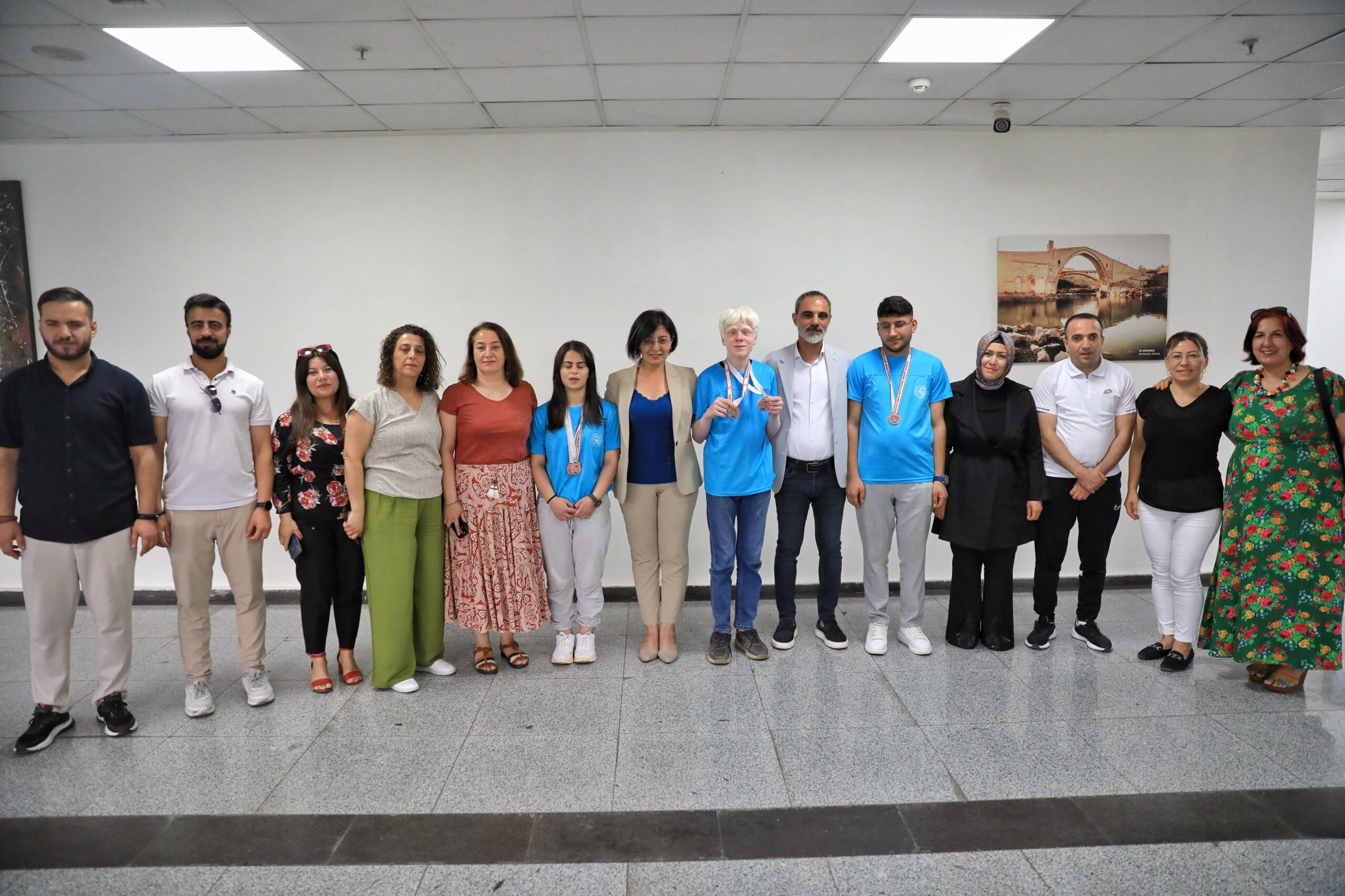 Kayapınar Belediyesi Eşbaşkanları, şampiyonları tebrik etti