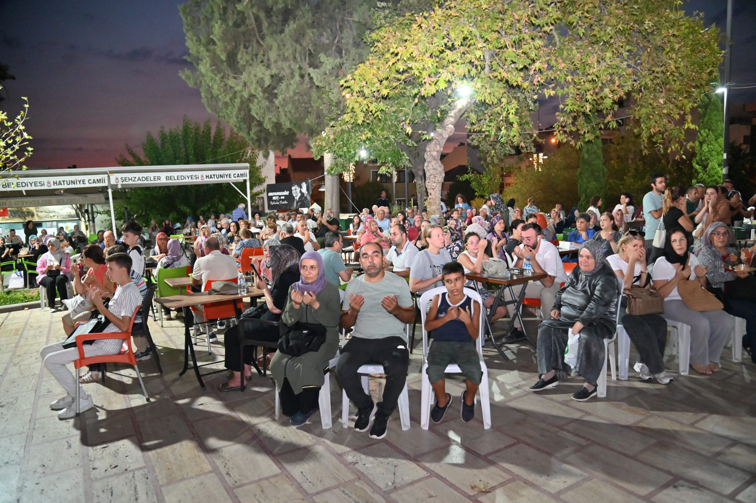 Ferdi Zeyrek, vefatının 52. gününde dualarla anıldı