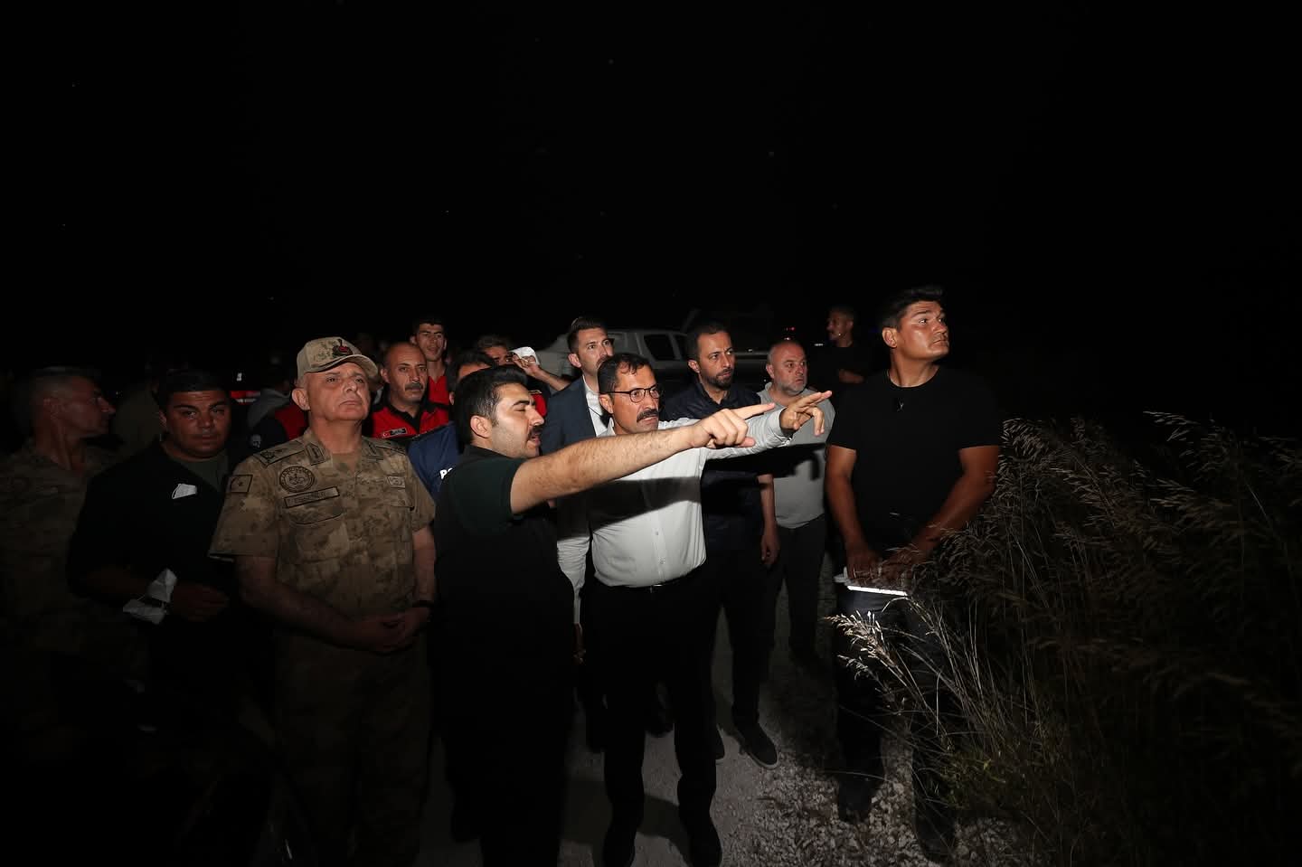 Hatay Valisi Masatlı, Türkmendağı yangını için sınır hattında incelemelerde bulundu