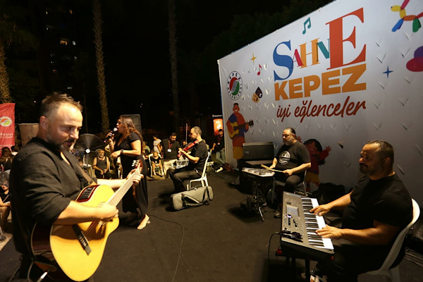 “Sahne Kepez” etkinliğini Yenidoğan Mahallesi’nde gerçekleştirildi