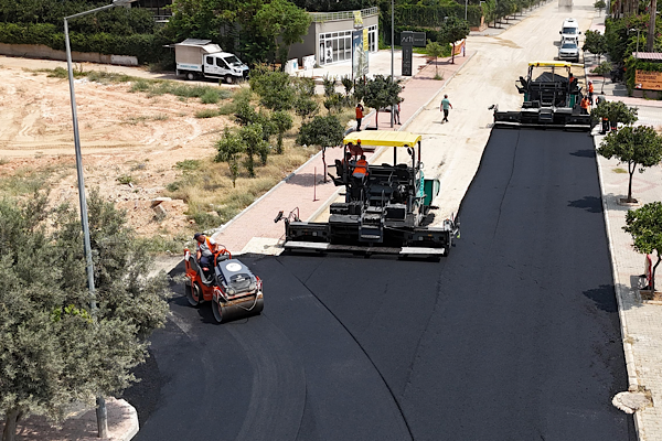Mersin Büyükşehir Belediyesi yol ve kaldırım çalışmalarını tamamlandı
