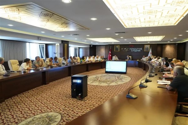 Bingöl Üniversitesi MYO ve Enstitülerle stratejik iş birliği toplantısı yaptı