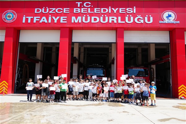 Kur’an Kursu öğrencilerinden itfaiye ekiplerine ziyaret