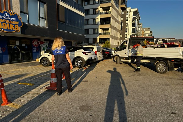 Nilüfer’de kent estetiğini bozan tabelalara müdahale edildi