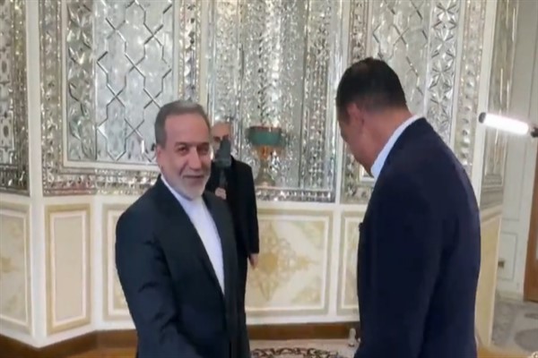 İran Dışişleri Bakanı görüşmelerin yakın zamanda başlamasının pek olası olmadığını söyledi