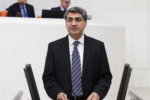 Ekmen: Toplumsal bir alarm durumuyla karşı karşıyayız